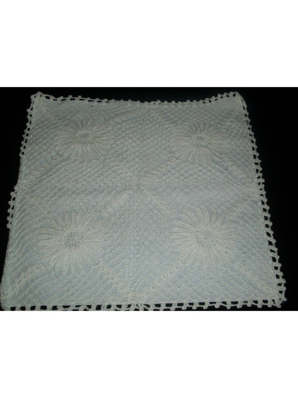 Crochet 16" Pillow Covers White Four Corner Daisy Floral Flower Zipper Closure